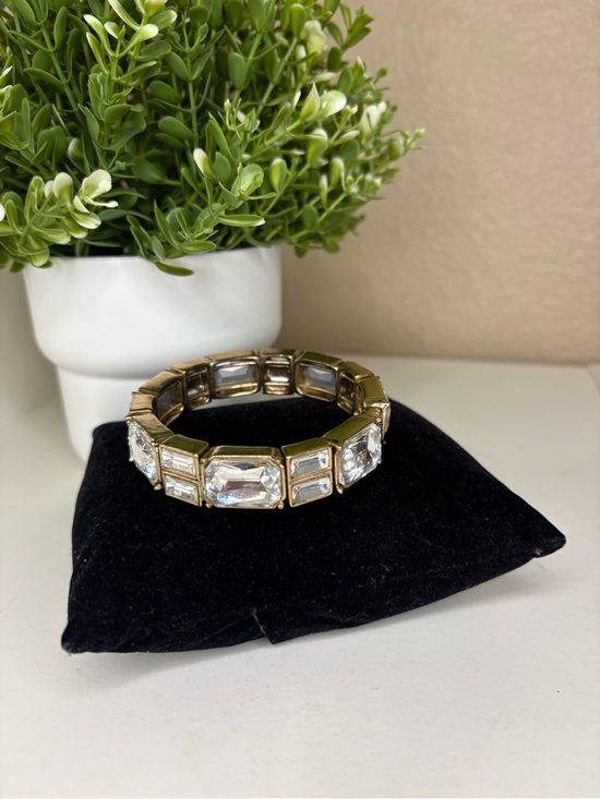 Gold Tone Emerald Cut Crystal Hinged Bangle Bracelet Magnetic Closure Glam main image 9